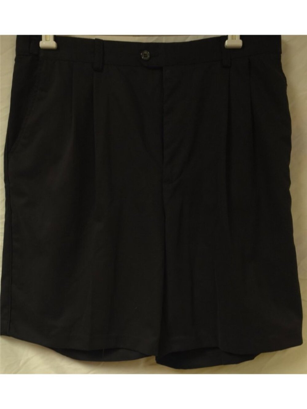 Izod X.F.G. Mens 38X9 Black Mid Rise Pleated Front Stretch Golf Chino Shorts